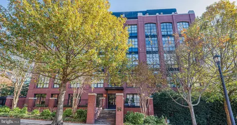1615 N Queen St #M306, Arlington, VA 22209