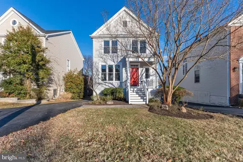 517 N Jefferson St, Arlington, VA 22205