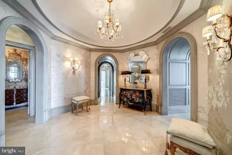 888 N Quincy St #2102, Arlington, VA 22203