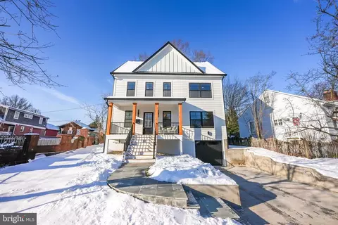 810 N Abingdon St, Arlington, VA 22203