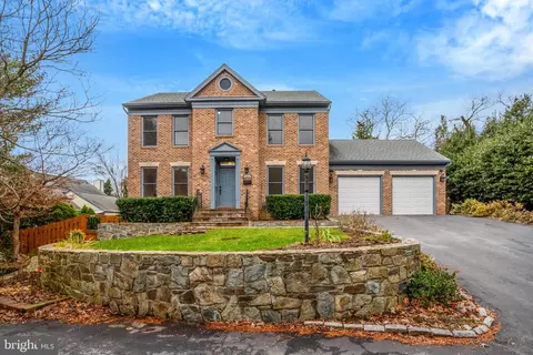 5934 4th St S, Arlington, VA 22204