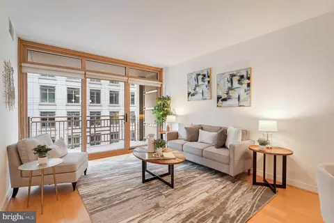 888 N Quincy St #907, Arlington, VA 22203