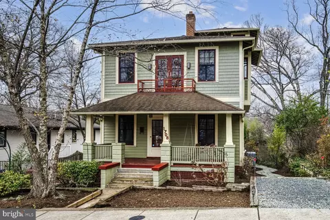 1708 N Stafford St N, Arlington, VA 22207