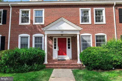 3251 S Stafford St #B2, Arlington, VA 22206