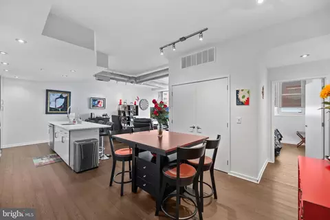 3409 Wilson Blvd #406, Arlington, VA 22201