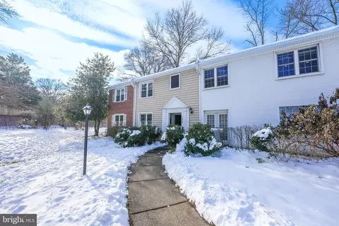 2659 S Walter Reed Dr #D, Arlington, VA 22206