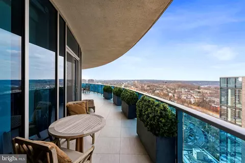 1881 N Nash St #2410, Arlington, VA 22209