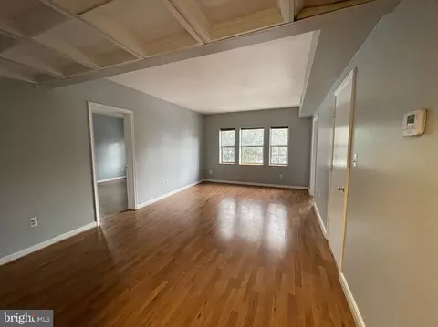 1736 Queens Ln #3-196, Arlington, VA 22201