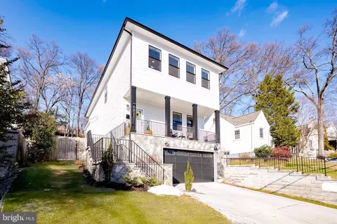 4021 19th St S, Arlington, VA 22204