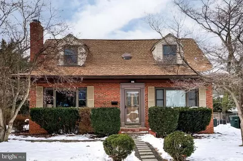 2108 N Troy St, Arlington, VA 22201