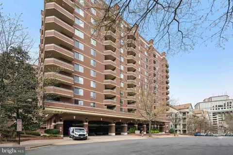 1276 N Wayne St #320, Arlington, VA 22201