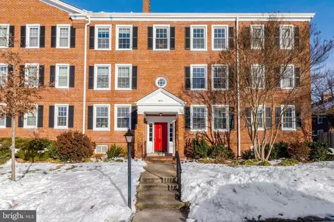 2854 S Buchanan St #B2, Arlington, VA 22206