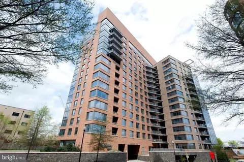 2001 15th St N #721, Arlington, VA 22201