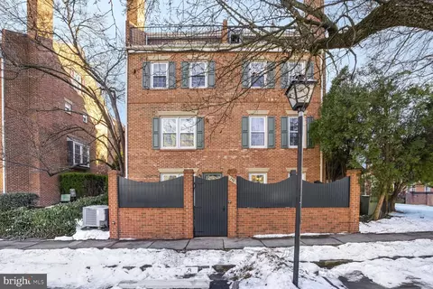 748 N Vermont St, Arlington, VA 22203