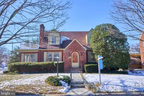 506 N Oakland St, Arlington, VA 22203