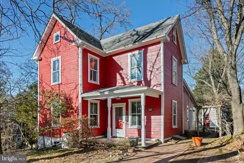 3629 21st Ave N, Arlington, VA 22207