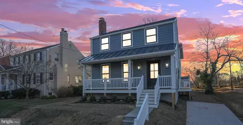 948 N Livingston St, Arlington, VA 22205