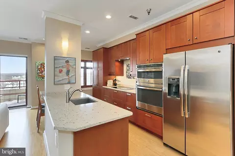 2400 Clarendon Blvd #PH14, Arlington, VA 22201