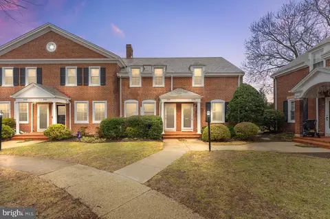 4154 36th St S, Arlington, VA 22206