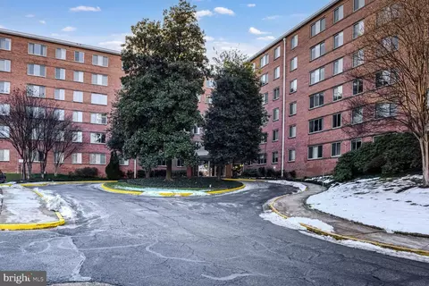 3000 Spout Run Pkwy #B507, Arlington, VA 22201
