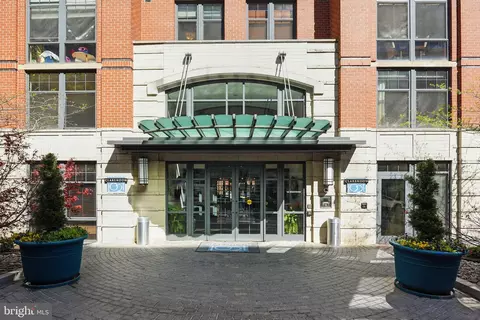 1021 N Garfield St N #504, Arlington, VA 22201