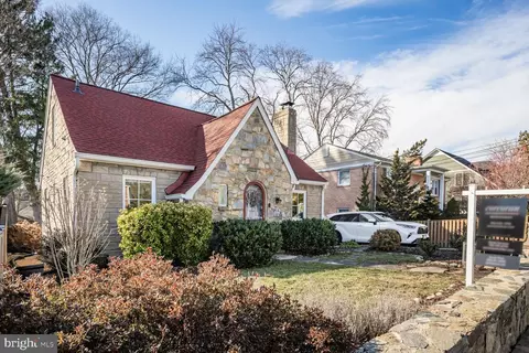 1704 S Monroe St, Arlington, VA 22204