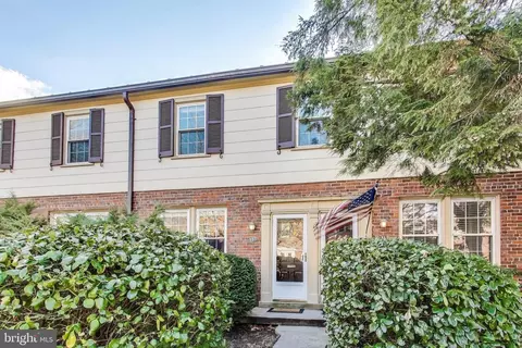 1301 S Cleveland St #357, Arlington, VA 22204