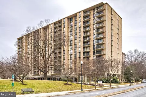 4600 S Four Mile Run Dr S #1022, Arlington, VA 22204