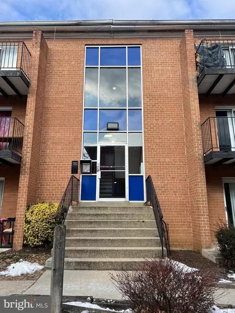 3408 25th St S #5, Arlington, VA 22206