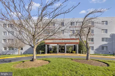 3601 5th St S #405, Arlington, VA 22204