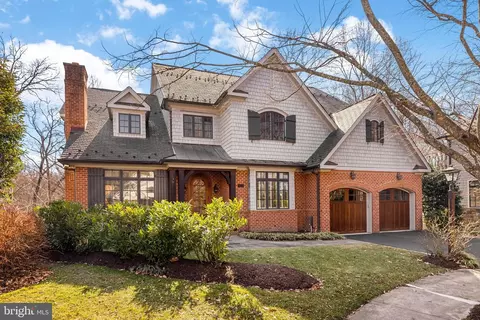 4109 N Randolph Ct, Arlington, VA 22207