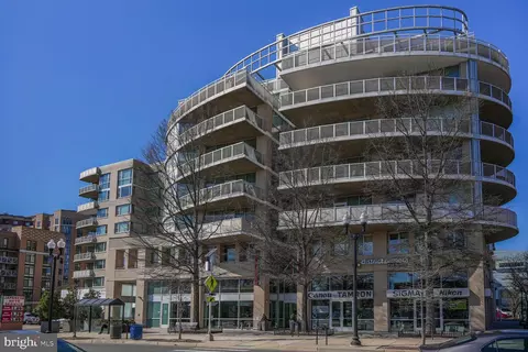 3409 Wilson Blvd #211, Arlington, VA 22201