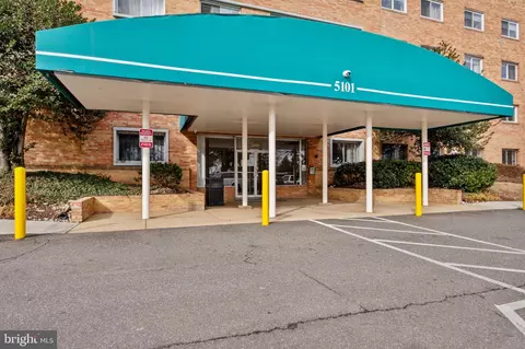 5101 8th Rd S #407, Arlington, VA 22204