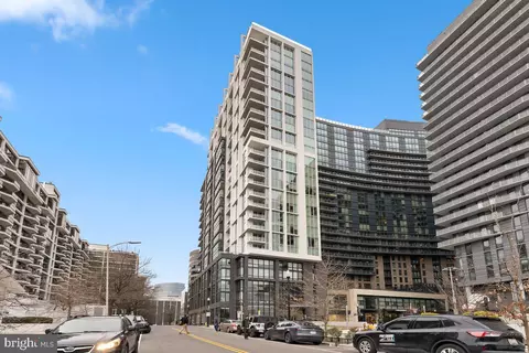 1781 N Pierce St #1402, Arlington, VA 22209
