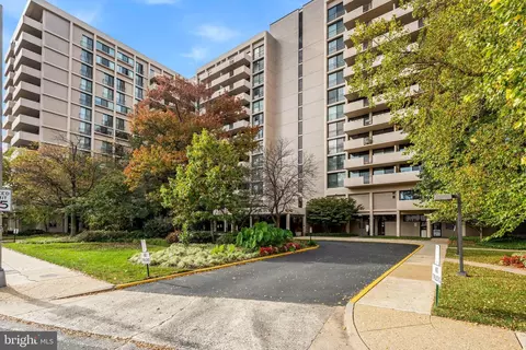4141 N Henderson Rd #314, Arlington, VA 22203