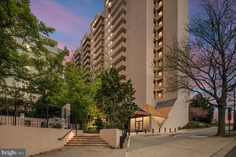 1301 N Courthouse Rd #703, Arlington, VA 22201