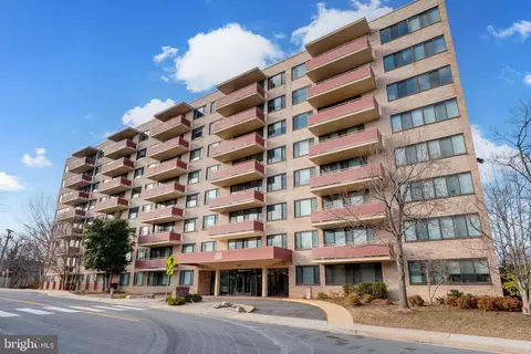 4201 Cherry Hill Rd #407, Arlington, VA 22207
