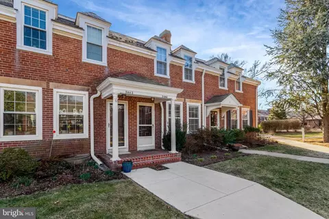 3440 S Wakefield St, Arlington, VA 22206