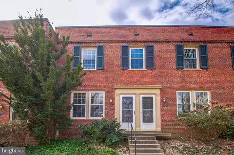 1500 S Barton St #593, Arlington, VA 22204
