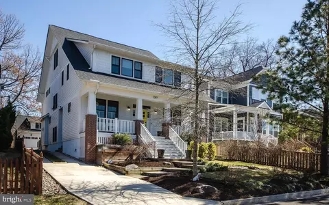 2257 N Nottingham St, Arlington, VA 22205