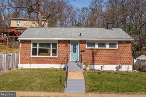 4915 25th St S, Arlington, VA 22206