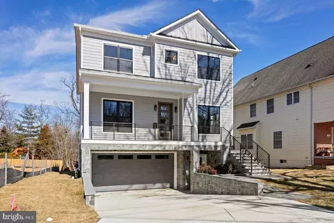 3427 17th St N, Arlington, VA 22205