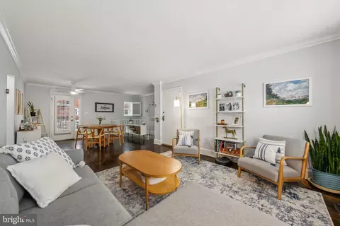2920 S Buchanan St #A1, Arlington, VA 22206