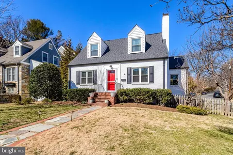 4501 19th St N, Arlington, VA 22207