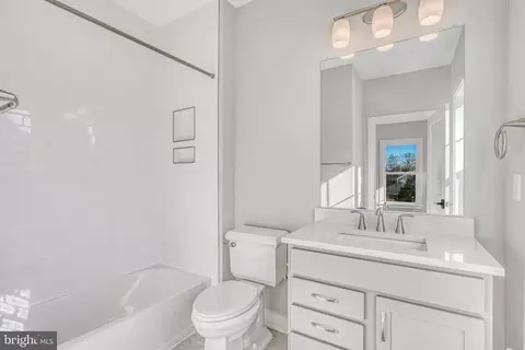 Bath - 6607 29th St N, Arlington, VA 22213 photo 1 of 7