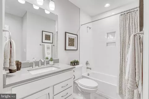 Entry Way - 6607 29th St N, Arlington, VA 22213 photo 14 of 14