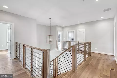 Entry Way - 6607 29th St N, Arlington, VA 22213 photo 11 of 14