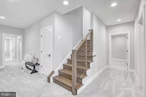 Entry Way - 6607 29th St N, Arlington, VA 22213 photo 13 of 14