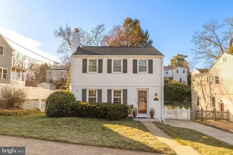 960 N Lebanon St, Arlington, VA 22205