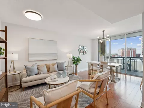 1020 N Highland St #811, Arlington, VA 22201